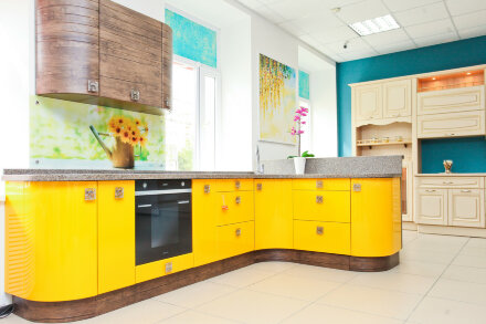 Кухня на заказ Оранжевый гербер 