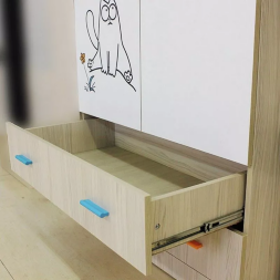 Шкаф 3-х дверный Кот