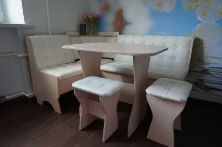 Кухонный уголок Аленка-17 (комплект со столом и табуретами)  